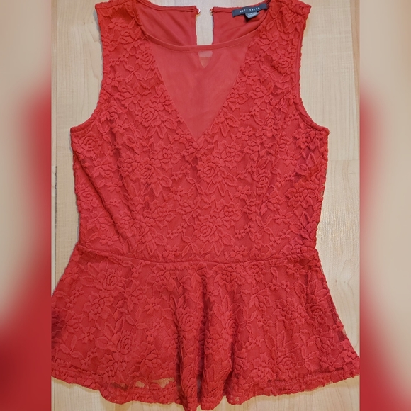 Suzy Shier Peplum Top - Picture 2 of 3